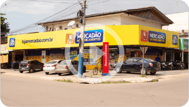 Fachada Mercadão dos Medicamentos Claudomiro