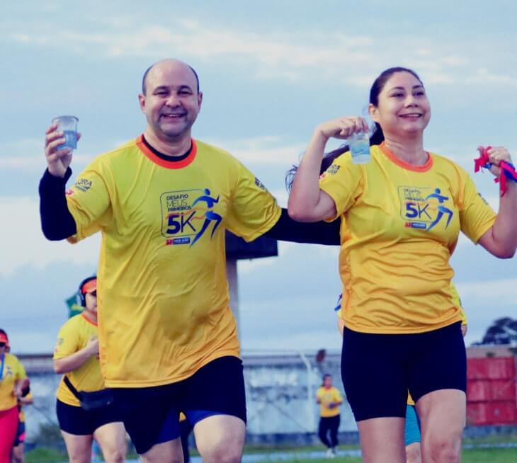 pessoas correndo no primeiro desafio 5km
